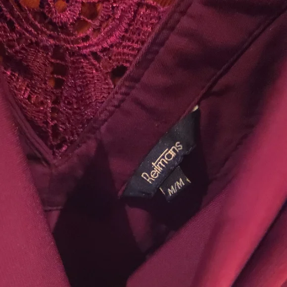 Reitmans Sleeveless Lace-Back Shell in Deep Berry - Picture 2 of 6